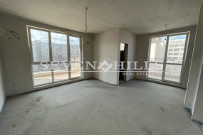 Apartment with a large terrace in Yuzhen quarter