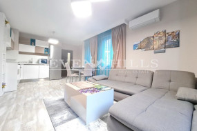 Furnished two-room apartment with parking space in Karshiyaka quarter 